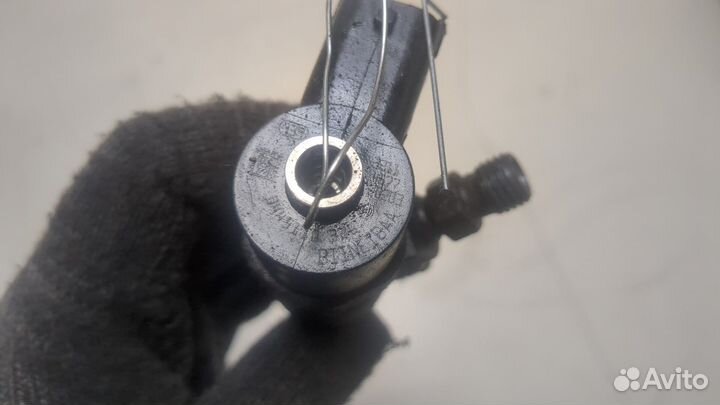 Форсунка топливная Opel Meriva 2010, 2012