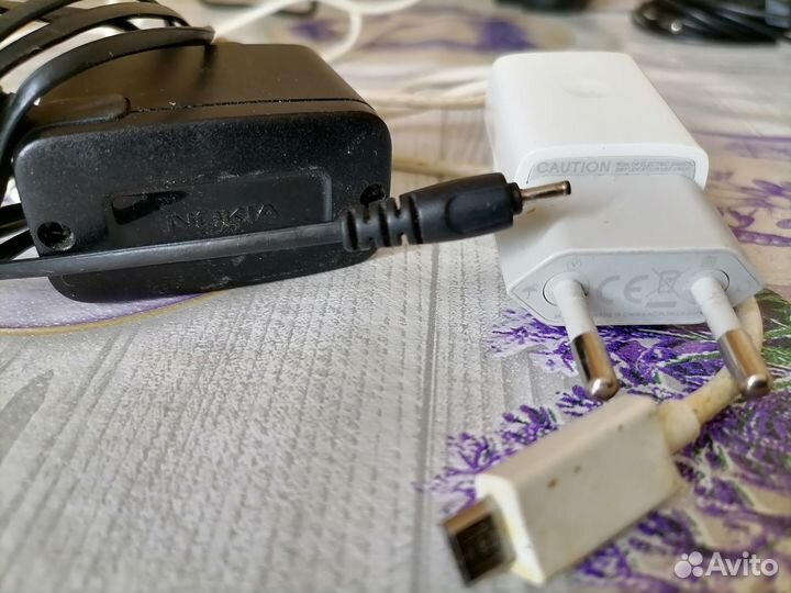 Зарядное устройство для телефона