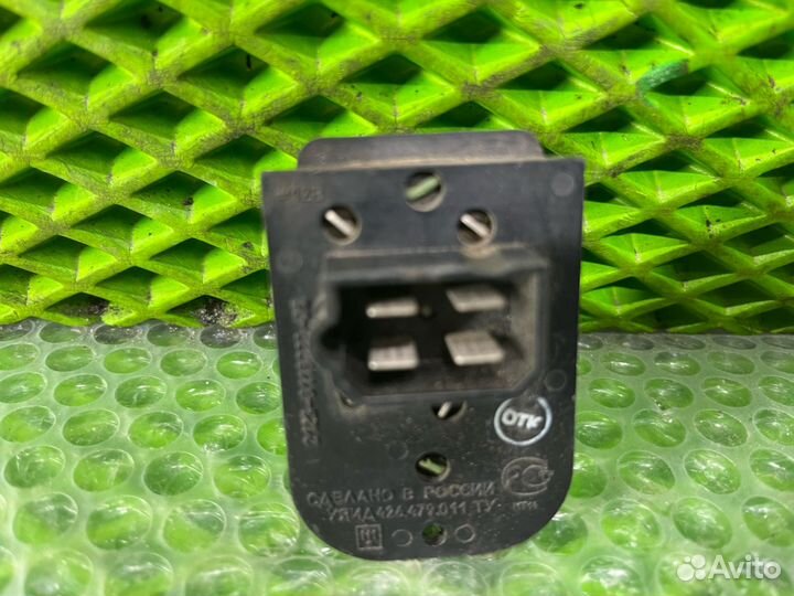 Резистор печки Chevrolet Niva