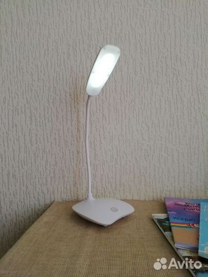 Лампа настольная