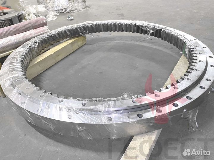 Поворотный круг Hyundai R210NLC-9 81Q6-00020