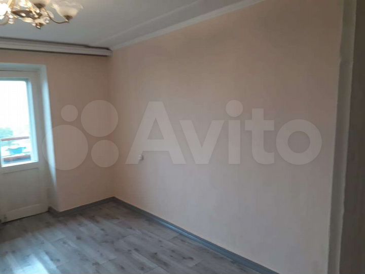 2-к. квартира, 52 м², 4/4 эт.