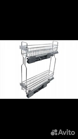 Бутилочница на кухонной мебели