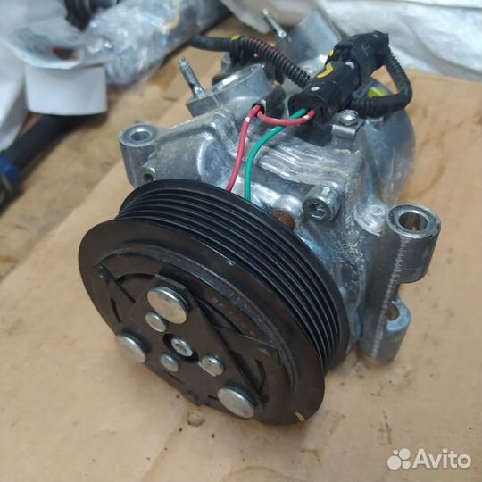 Компрессор кондиционера Peugeot Citroen