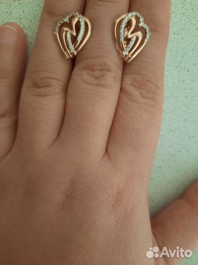 Золотые серьги