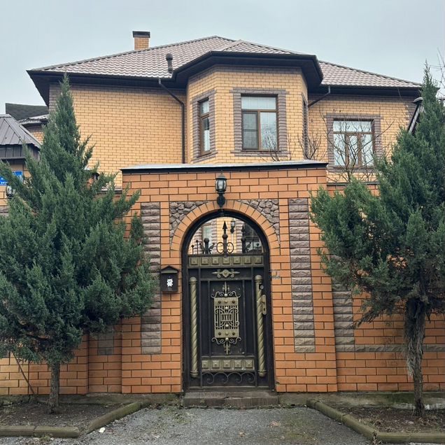 Дом 500 м² на участке 6 сот.