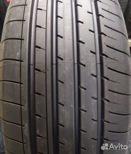 Yokohama BluEarth-XT AE61 235/55 R17