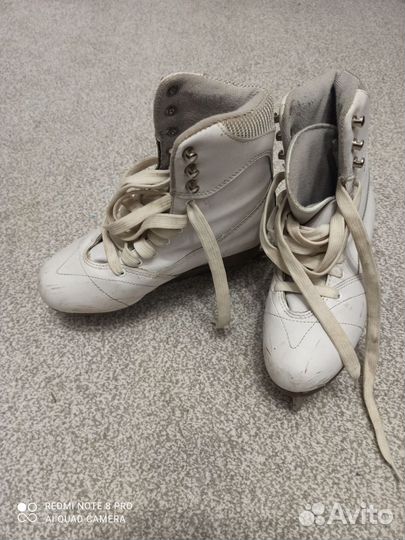 Коньки фигурные 35 размер