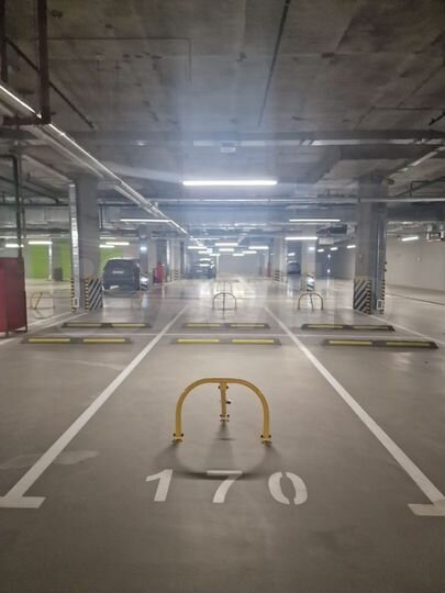 Машиноместо, 14 м²