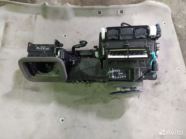 Корпус печки, моторчик печки на Фольксваген Джетта