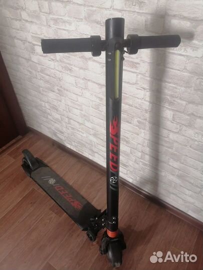 Продаю электросамокат
