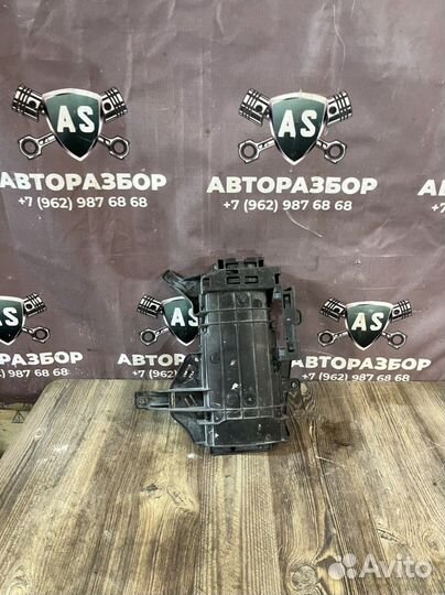 Bmw x4 g02 кронштейн блока предохранителей