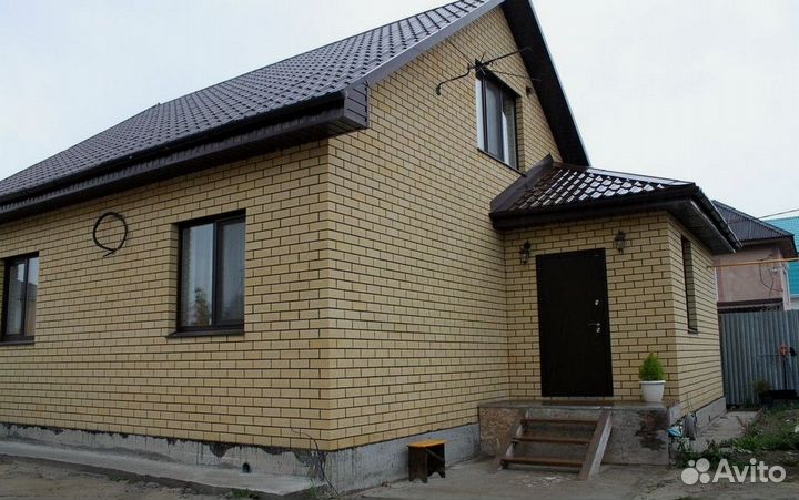 Кирпич облицовочный красный пустотелый