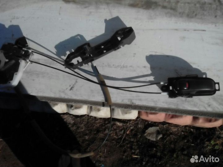 Замок двери Nissan Note