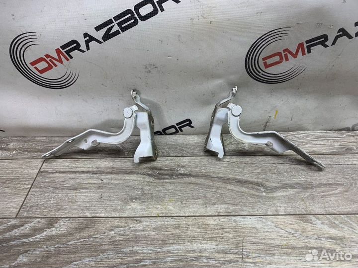 Петли капота Toyota Sienta I (2003—2006)