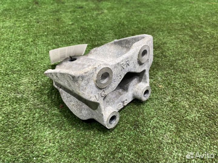 Кронштейн двигателя задний правый Nissan Teana J32