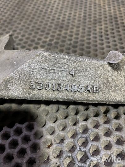 Кронштейн генератора Jeep Liberty KJ Либерти