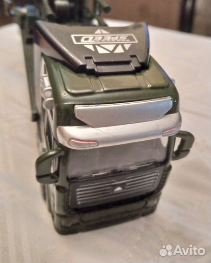 Военная машина, танк,бластер