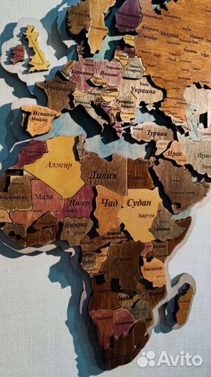 Карта мира из дерева