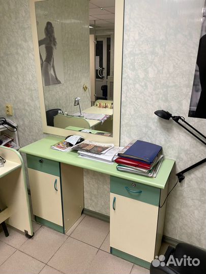 Парикмахерский стол