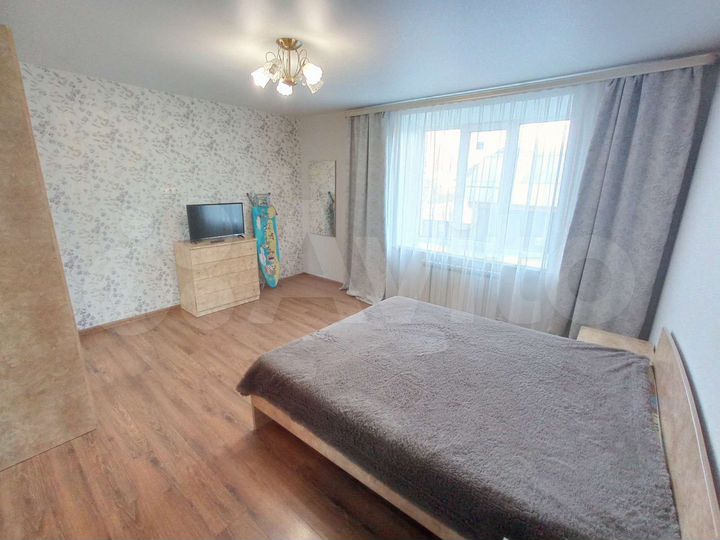 2-к. квартира, 75 м², 1/3 эт.