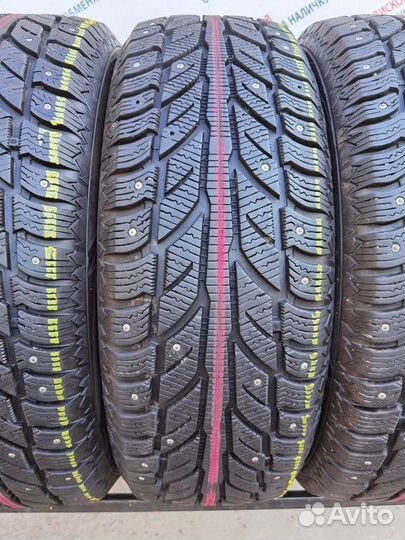 Cooper Weather-Master WSC 215/65 R17 99T