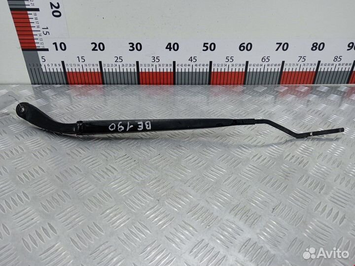 Щеткодержатель (поводок стеклоочистителя, дворник)