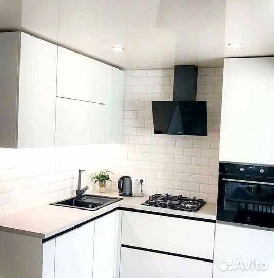 Кухня в потолок