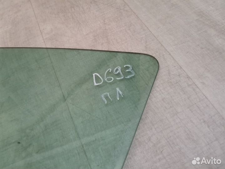 Стекло двери переднее левое Nissan Qashqai 1 J10