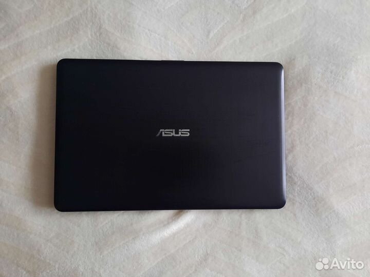 Ноутбук asus
