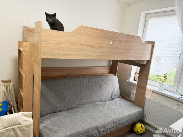 Двухъярусная кровать с диваном бу