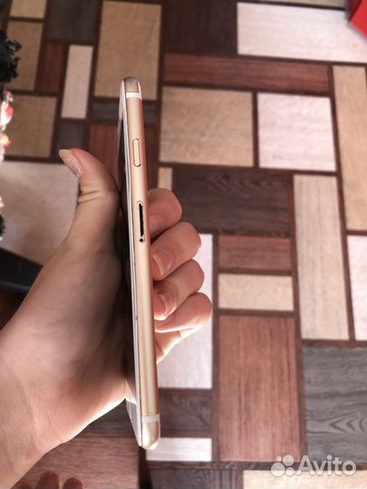 Телефон iPhone 6s