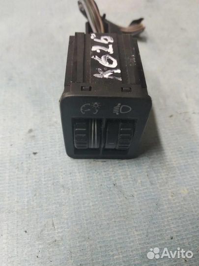 Кнопка освещения панели приборов 8l0971883