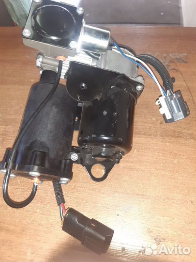 Компрессор пневмопдвески Рендж Ровер L322