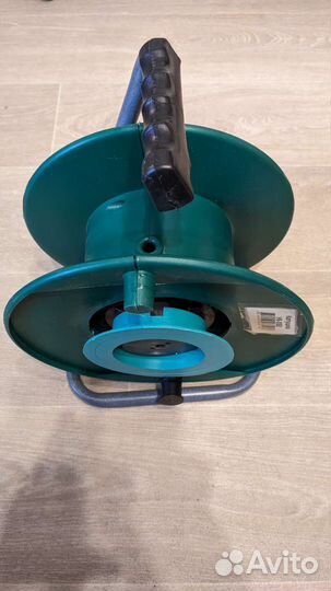 Катушка для поливочного шланга