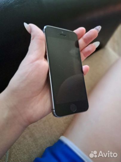 Телефон iPhone 5s