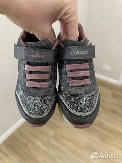 Кроссовки geox 28