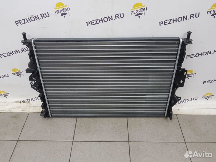 Радиатор охлаждения Ford S-MAX 2006-2015