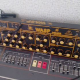 Behringer wasp deluxe обмен