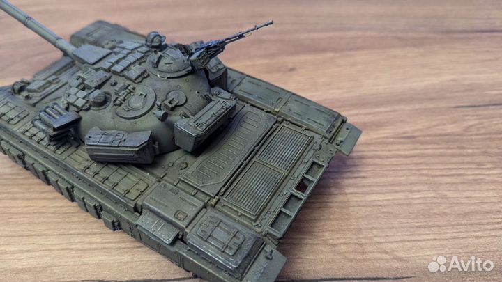 Модель готовая танк Т-72б 1/35 Качество мир танков