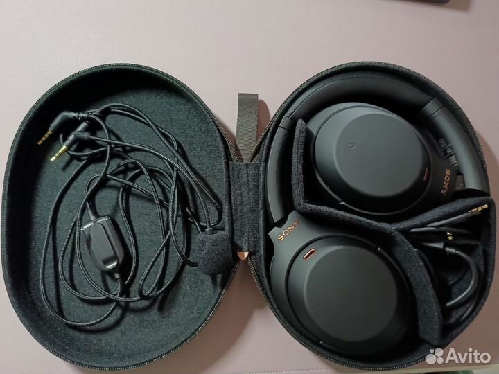 Bluetooth-гарнитура Sony WH-1000XM4