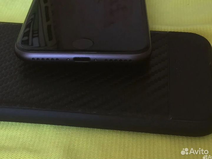 iPhone SE (2020), 128 ГБ