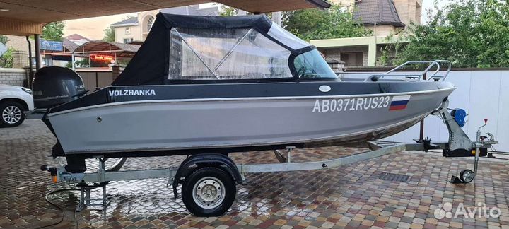 Volzhaka 53 bowrider