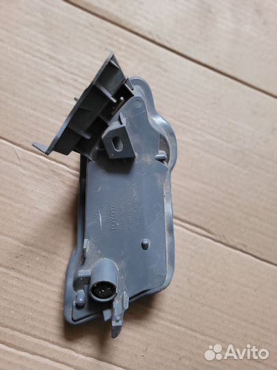 Фонарь противотуманный правый toyota rav 4 40