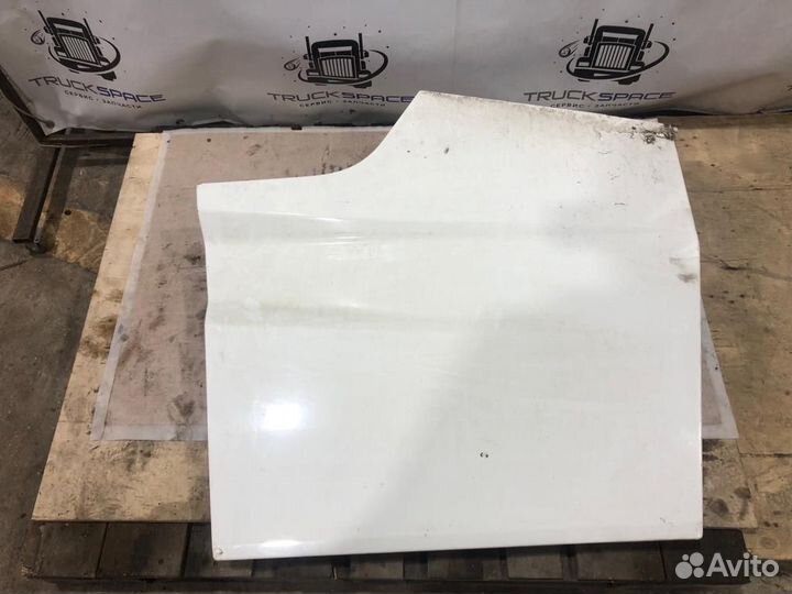 82576239 Крышка инструмент. ящика Renault T