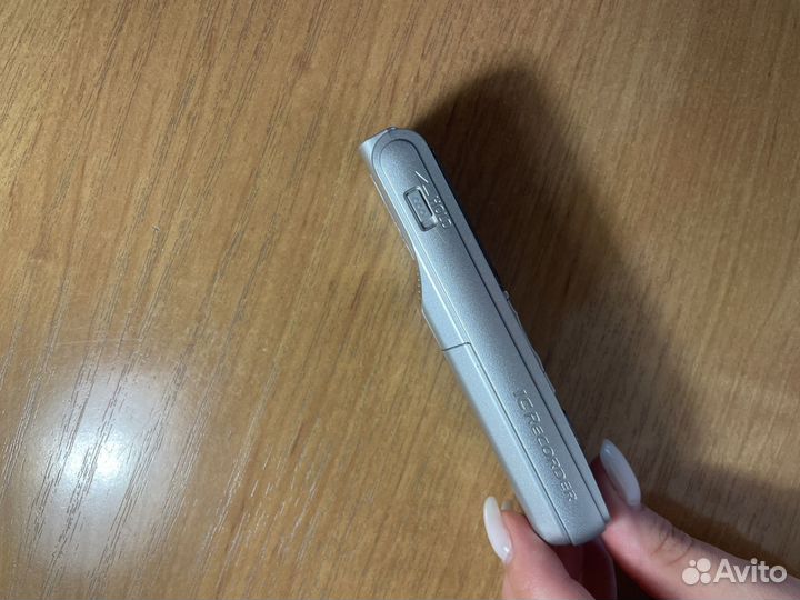 Диктофон Sony ICD-BX800