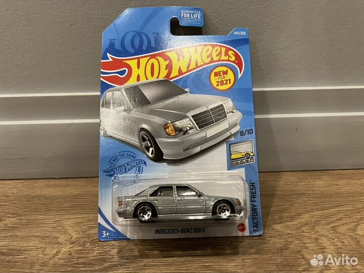 Hot wheels mercedes-benz 500 e