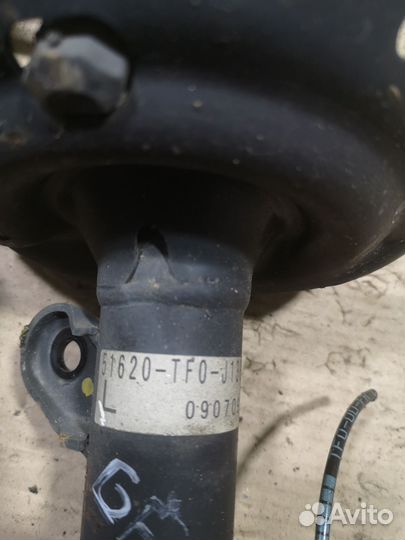 Амортизатор передний Honda Fit GE8