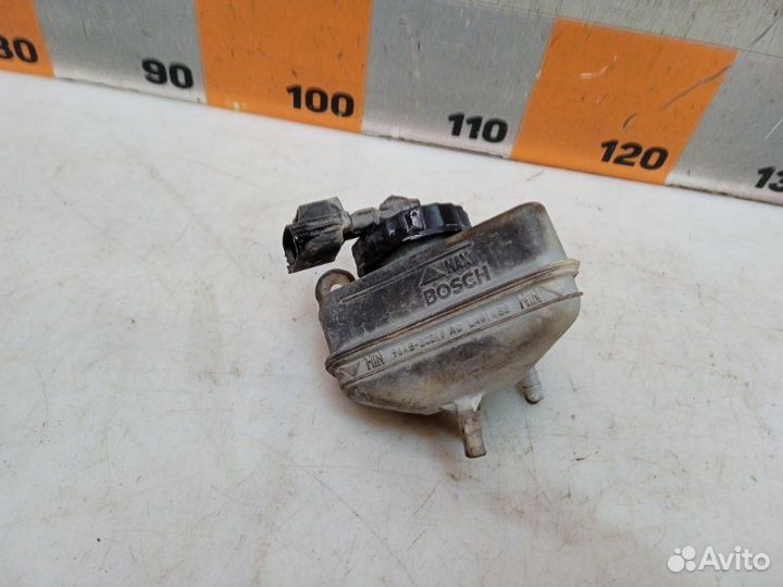 Бачок главного тормозного цилиндра Ford Focus 1