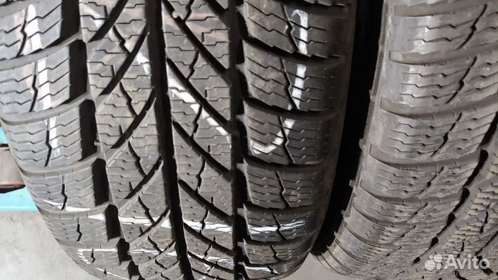 Gislaved Euro Frost 5 215/60 R16 99H